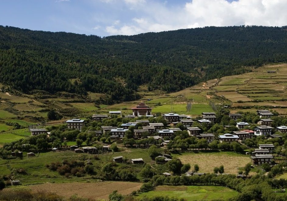 BHUTAn, Central Bhutan 10/2006
Ura Valley: Ura Village ( elevation 3100m)
Ura Lhakhang
©Josef Polleross